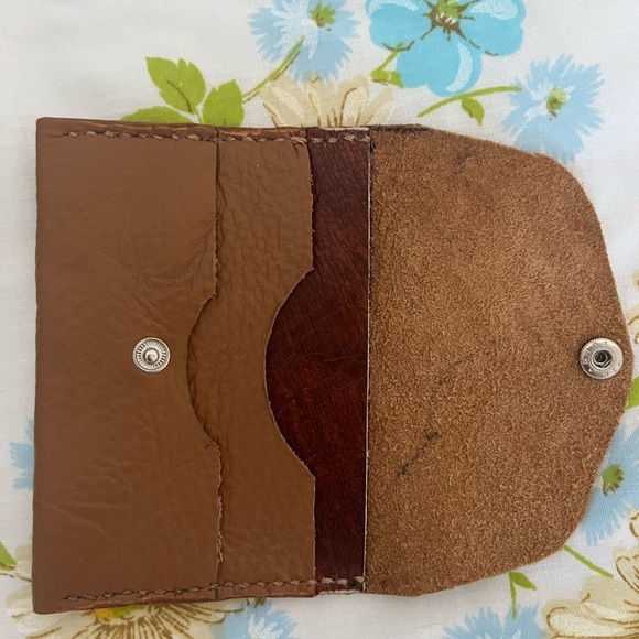 Handmade Genuine Leather Wallet - Picture 4 of 5